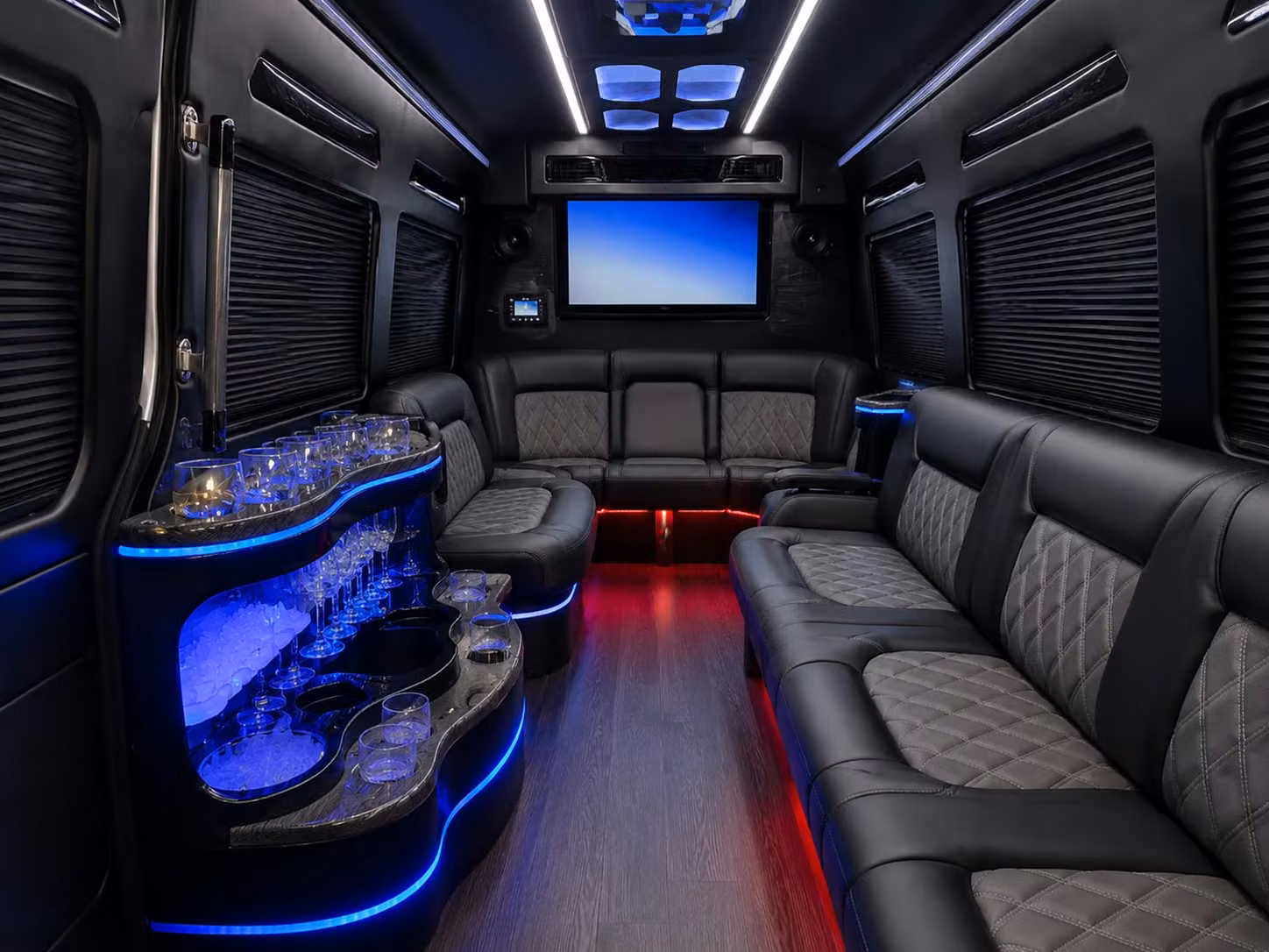 charterbusrentalstpetersburgfl com helps you book st petersburg prom transportation before availability runs out