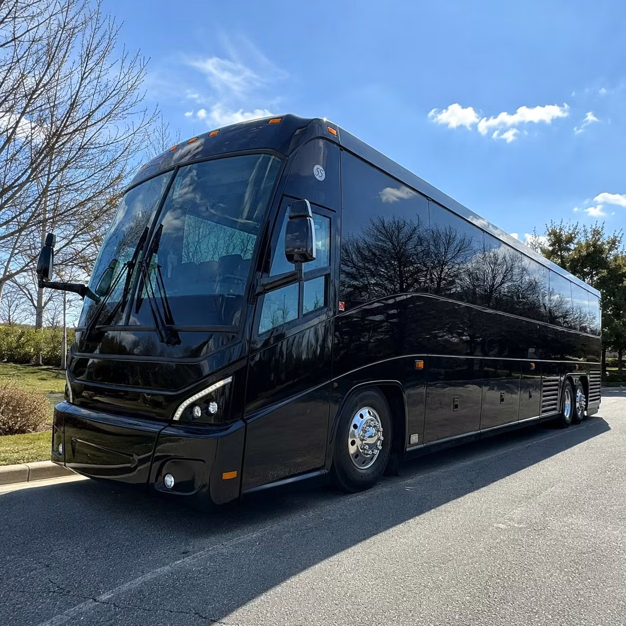 multi day charter bus rentals for groups leaving st petersburg on extended trips